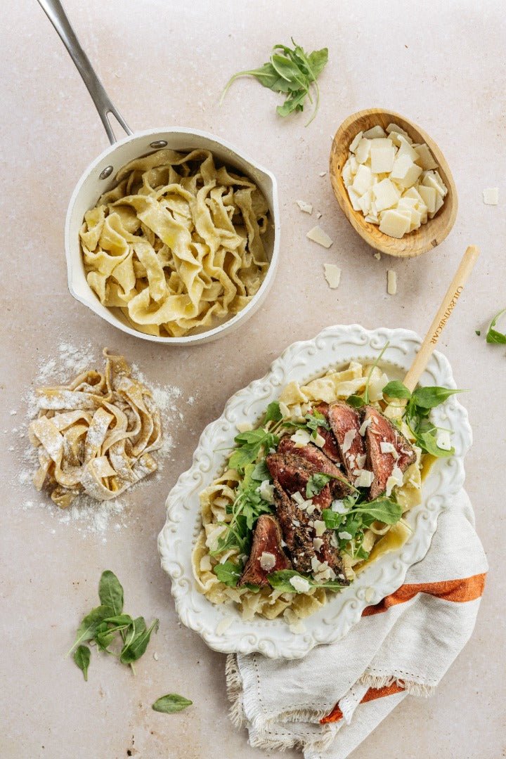 Pappardelle mit Rucola, saftigem Fleisch & Kräuter-Chimichurri mit Jalapeño Agrodolce - oilvinegar.ch